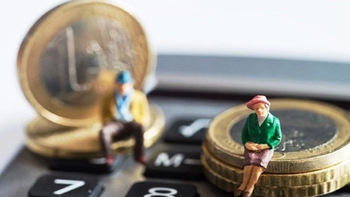 Τι πρέπει να γνωρίζουν όσοι καταθέτουν αίτηση συνταξιοδότησης – Χρήσιμος οδηγός από τον ΕΦΚΑ